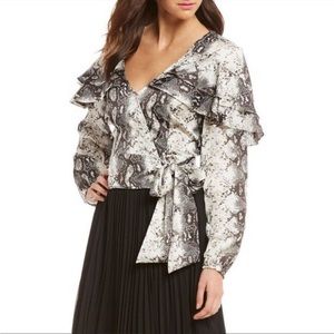 Gianni Bini Raquel snakeskin print ruffled wrap top size small NWOT